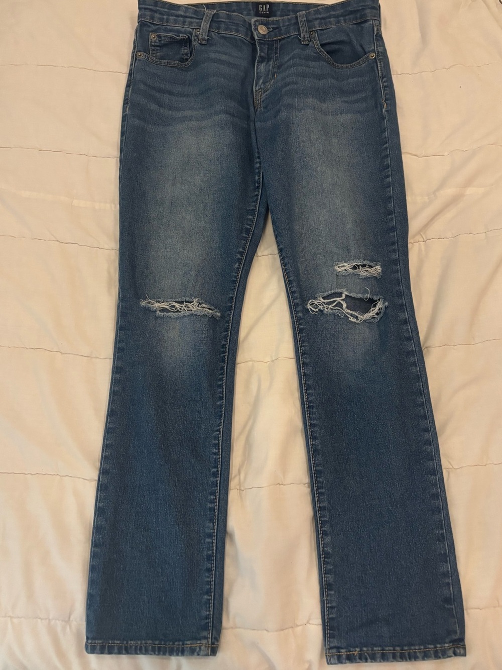 GAP Women's Blue Distressed Straight-Leg Jeans